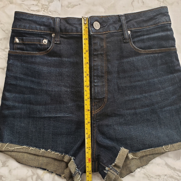 Aritzia Paradise Mine Super High Rise Denim Shorts in size 29 - Picture 7 of 9